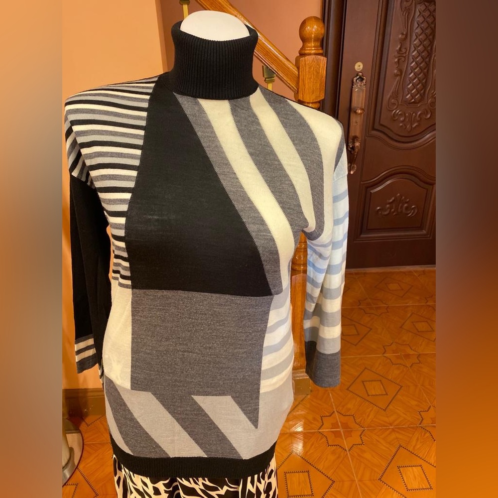 Turtleneck Sweater, Size-Small, Color-Black/White/Grey.